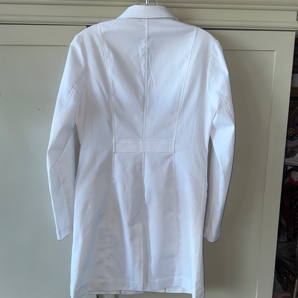 Medelita Rebecca Lab Coat - Size 2 - Picture 3 of 4